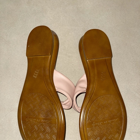 Italiano sandals size 10 - Picture 3 of 3